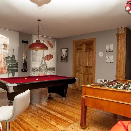 Autentica Buhardilla En El Centro De * 베하르