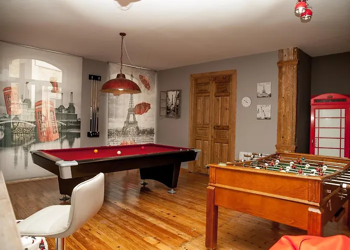 Autentica Buhardilla En El Centro De * 베하르